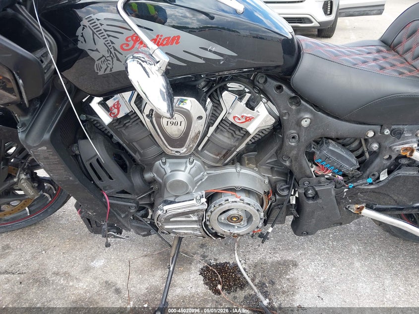 2020 Indian motorcycle co. Challenger VIN 56KLCARR8L3386322 IAAI salvage auction — SIDE, Salvage (Indiana), sold $4,500 on 2026-07-08 (photo 9)