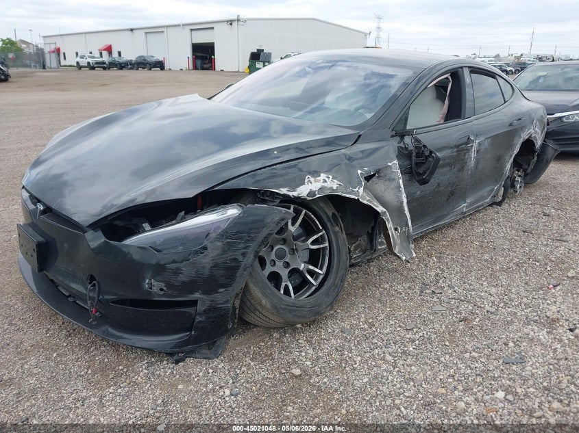 2022 Tesla Model s VIN 5YJSA1E60NF468523 IAAI salvage auction — LEFT SIDE, Salvage (Illinois), sold $13,200 on 2026-07-15 (photo 2)