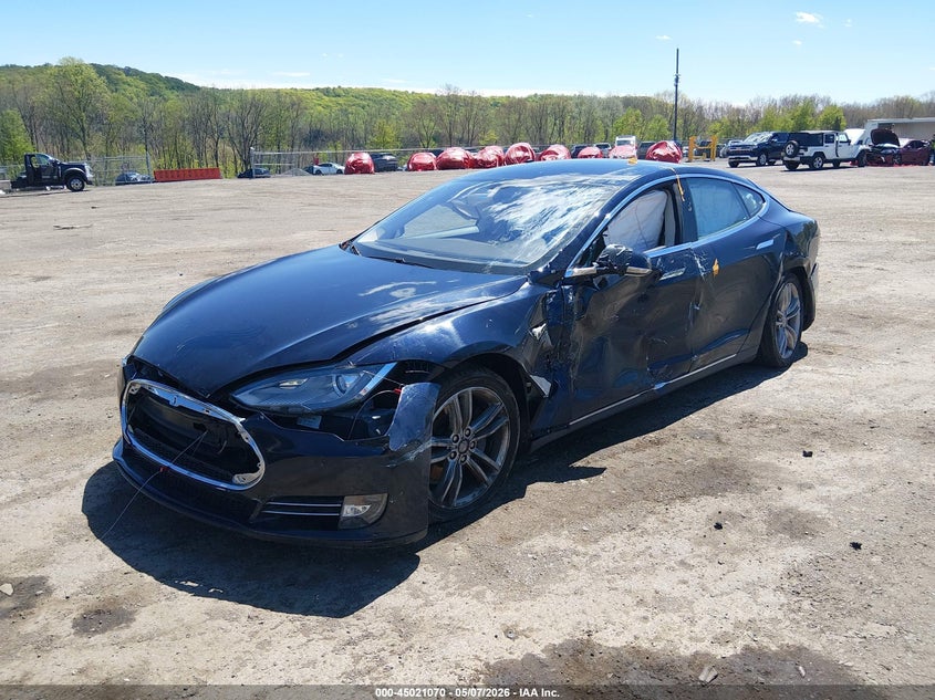 2014 Tesla Model s VIN 5YJSA1H10EFP34798 IAAI salvage auction — LEFT SIDE, Salvage (Idaho), sold $2,050 on 2026-07-11 (photo 2)