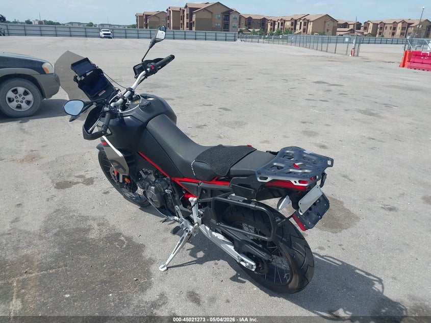 2024 Aprilia Tuareg VIN ZD4XBUA00RS002013 IAAI salvage auction — RIGHT SIDE, Original (Texas), sold $5,200 on 2026-08-04 (photo 3)