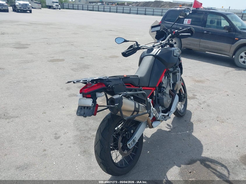 2024 Aprilia Tuareg VIN ZD4XBUA00RS002013 IAAI salvage auction — RIGHT SIDE, Original (Texas), sold $5,200 on 2026-08-04 (photo 4)
