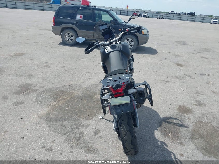 2024 Aprilia Tuareg VIN ZD4XBUA00RS002013 IAAI salvage auction — RIGHT SIDE, Original (Texas), sold $5,200 on 2026-08-04 (photo 6)