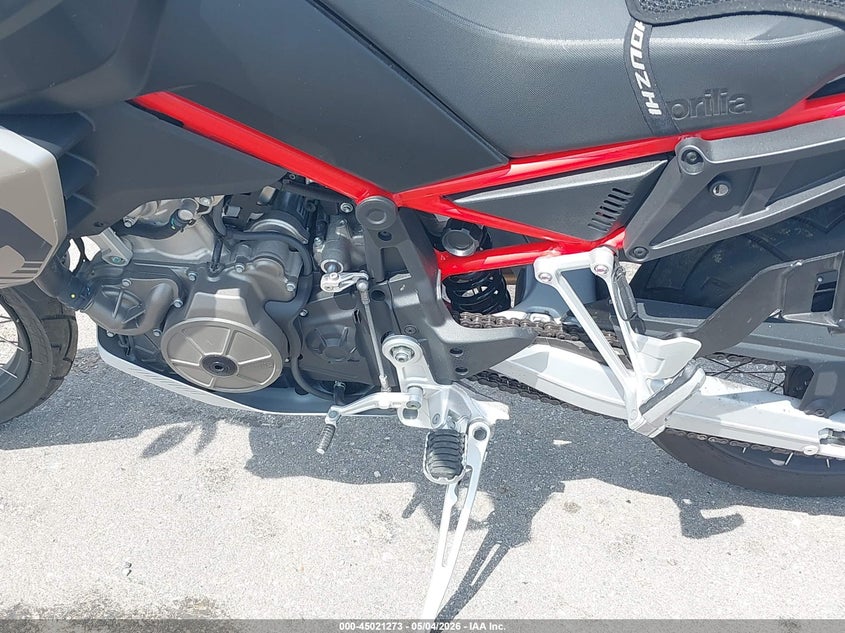 2024 Aprilia Tuareg VIN ZD4XBUA00RS002013 IAAI salvage auction — RIGHT SIDE, Original (Texas), sold $5,200 on 2026-08-04 (photo 9)