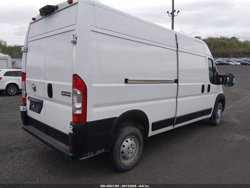 2023 Ram Promaster 2500 VIN 3C6LRVDGXPE595889 IAAI salvage auction — REAR END, Clear (Florida), sold $11,250 on 2026-07-09 (photo 4)