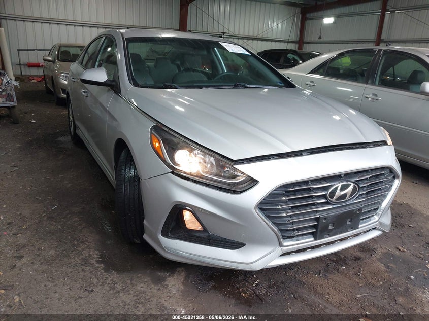 2018 Hyundai Sonata VIN 5NPE24AF8JH615264 IAAI salvage auction — FRONT & REAR, Clear (Virginia), sold $2,250 on 2026-07-25 (photo 1)