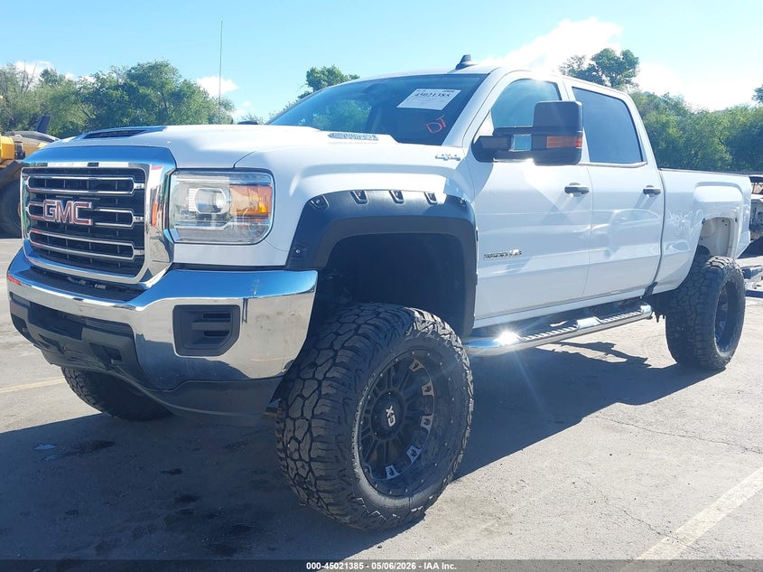 2019 Gmc SIERRA VIN 1GT42TCY3KF120339 IAAI salvage auction — REAR END, Salvage Title, sold $11,100 on 2026-07-30 (photo 2)