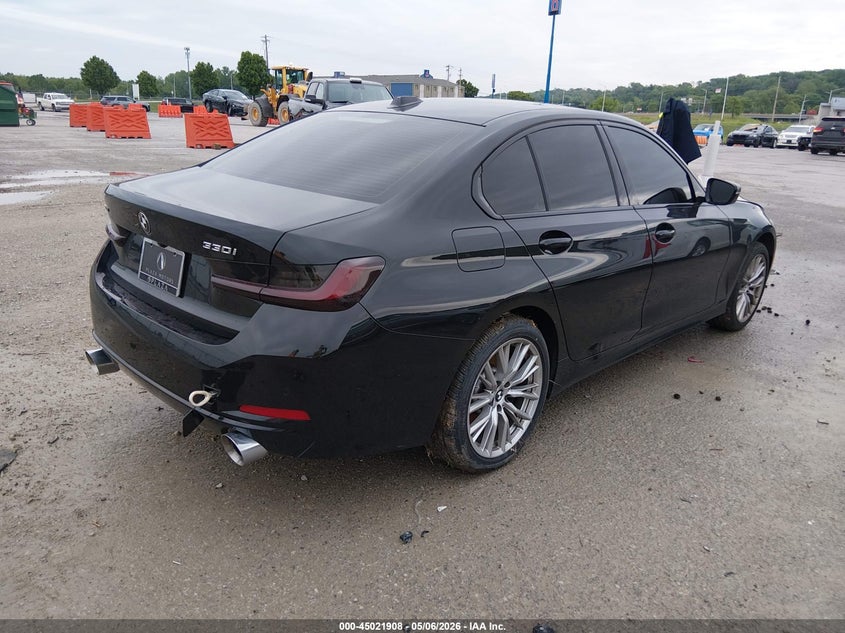 2023 BMW 3er VIN 3MW89FF08P8D14897 IAAI salvage auction — LEFT SIDE, Salvage (Illinois), sold $13,500 on 2026-09-01 (photo 4)
