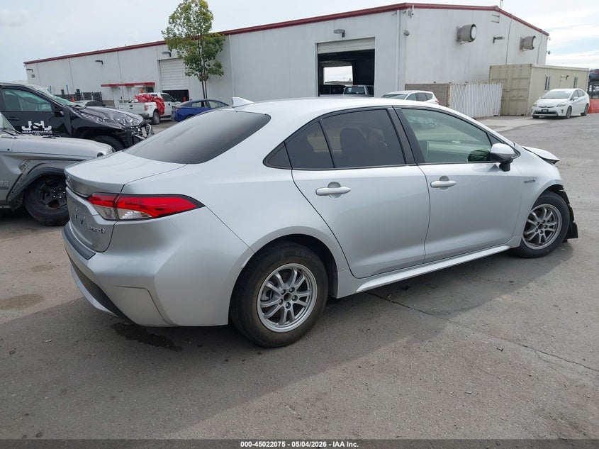 2021 Toyota Corolla VIN JTDEAMDE7MJ015675 IAAI salvage auction — RIGHT FRONT, Salvage (California), sold $1,650 on 2026-07-29 (photo 4)