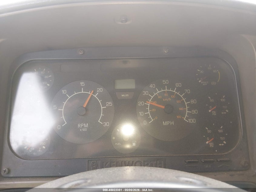 2006 Kenworth Construction VIN 1XKTDB9X36J130245 IAAI salvage auction — REPOSSESSION, Clear (Texas), sold $2,850 on 2026-07-08 (photo 5)