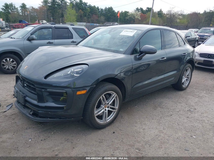 2024 Porsche Macan VIN WP1AA2A5XRLB06683 IAAI salvage auction — RIGHT FRONT, Salvage Title, sold $21,500 on 2026-08-14 (photo 2)