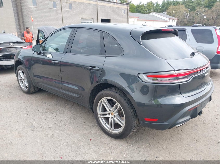 2024 Porsche Macan VIN WP1AA2A5XRLB06683 IAAI salvage auction — RIGHT FRONT, Salvage Title, sold $21,500 on 2026-08-14 (photo 3)