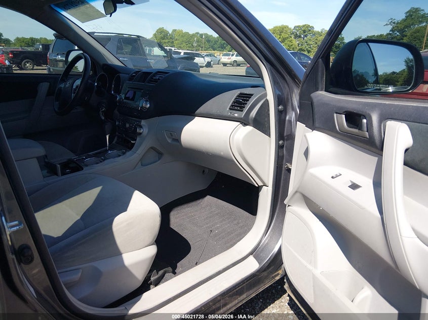 2012 Toyota Highlander VIN 5TDZA3EH0CS029567 IAAI salvage auction — LEFT FRONT, Salvage (South Carolina), sold $4,550 on 2026-07-15 (photo 5)