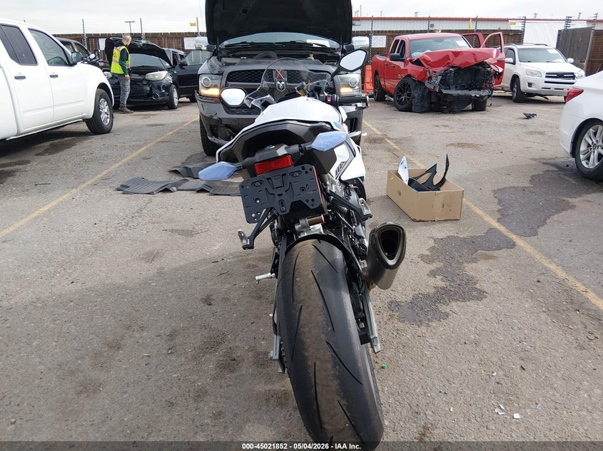 2026 BMW S 1000 VIN WB10P2305T6M44430 IAAI salvage auction — LEFT FRONT, Salvage (Colorado), sold $15,100 on 2026-08-04 (photo 6)