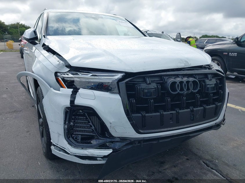 2025 Audi Q7 VIN WA1LVBF78SD011185 IAAI salvage auction — FRONT END, Rebuildable (Florida), sold $25,350 on 2026-07-13 (photo 6)