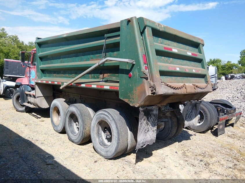 2001 Mack 700 cl700 VIN 1M2AD62C41M011981 IAAI salvage auction — SIDE, Clear (Tennessee), sold $10,000 on 2026-07-16 (photo 3)