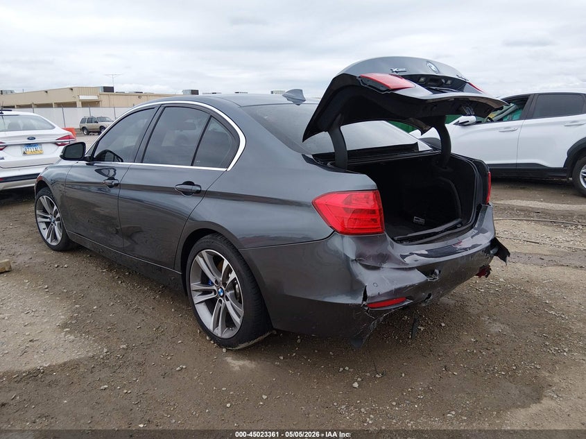 2015 BMW 3er VIN WBA3B9G56FNR93607 IAAI salvage auction — REAR END, Salvage (Kansas), sold $2,000 on 2026-07-17 (photo 3)