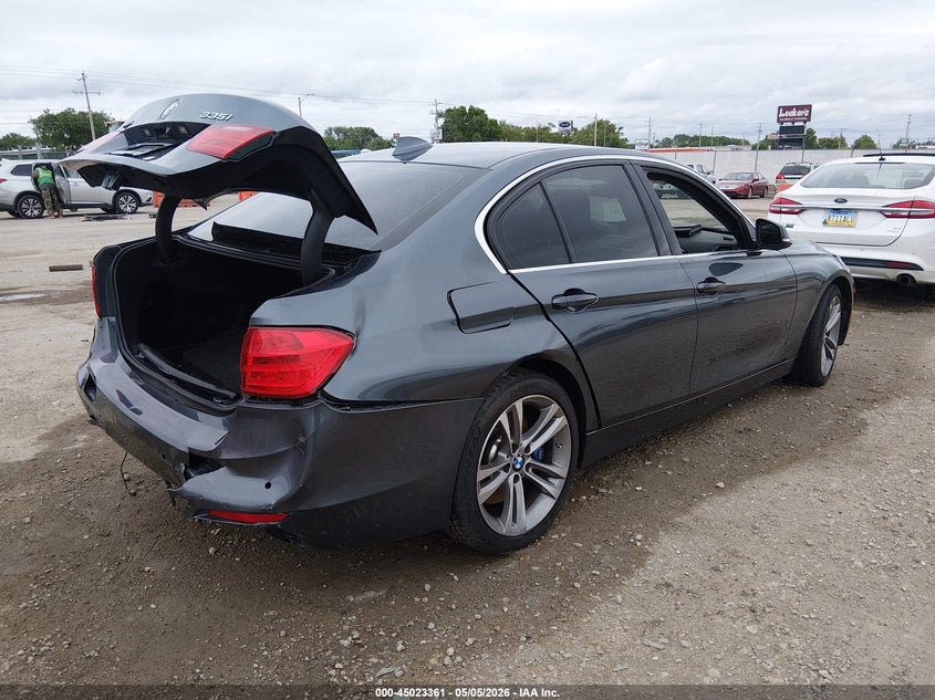 2015 BMW 3er VIN WBA3B9G56FNR93607 IAAI salvage auction — REAR END, Salvage (Kansas), sold $2,000 on 2026-07-17 (photo 4)