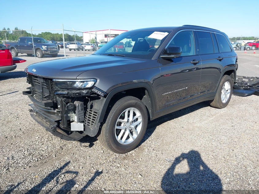 2025 Jeep Grand cherokee VIN 1C4RJGAG9SC314899 IAAI salvage auction — FRONT & REAR, Clear (South Carolina), sold $14,750 on 2026-07-29 (photo 2)