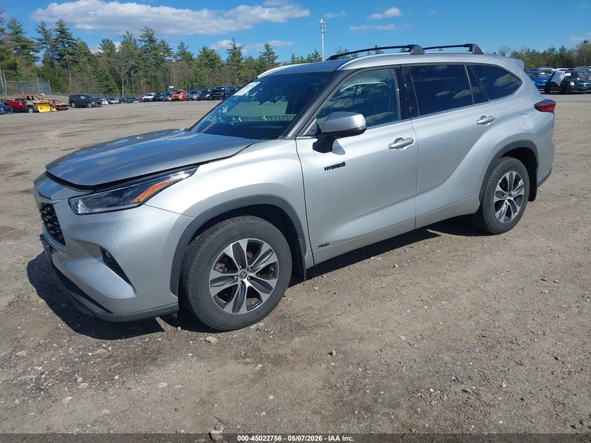 2021 Toyota Highlander VIN 5TDGBRCH8MS064045 IAAI salvage auction — BIO HAZARD, Salvage (Massachusetts), sold $19,000 on 2026-07-10 (photo 2)