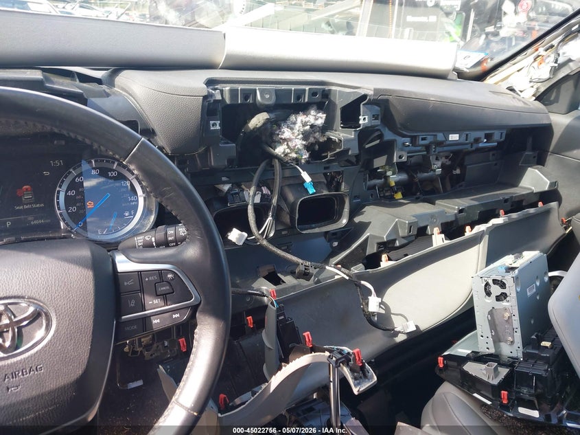 2021 Toyota Highlander VIN 5TDGBRCH8MS064045 IAAI salvage auction — BIO HAZARD, Salvage (Massachusetts), sold $19,000 on 2026-07-10 (photo 6)