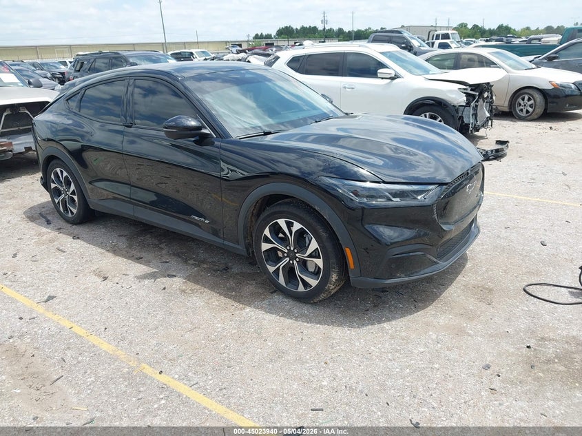2025 Ford Mustang mach-e VIN 3FMTK1R42SMA11399 — IAAI salvage auction photo