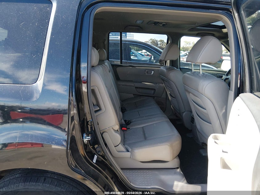 2009 Honda Pilot VIN 5FNYF386X9B027118 IAAI salvage auction — NORMAL WEAR, Salvage (Idaho), sold $500 on 2026-07-09 (photo 8)