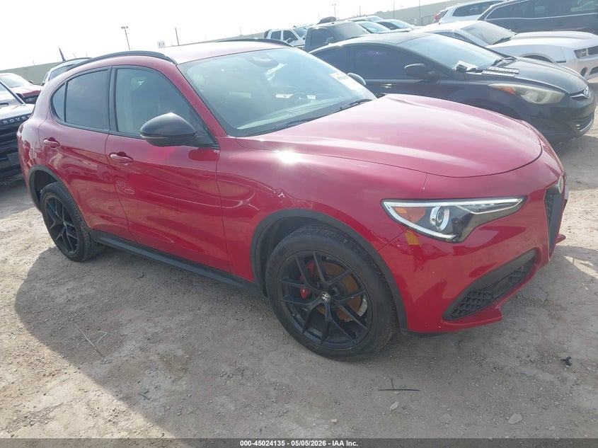2020 Alfa romeo Stelvio VIN ZASPAJAN1L7C91252 IAAI salvage auction — LEFT FRONT, Original (Texas), sold $3,900 on 2026-07-29 (photo 1)