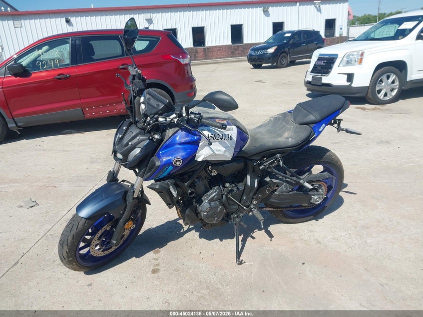 2024 Yamaha Mt VIN JYARM32E5RA009737 IAAI salvage auction — UNKNOWN, Salvage (Illinois), sold $4,050 on 2026-07-14 (photo 2)