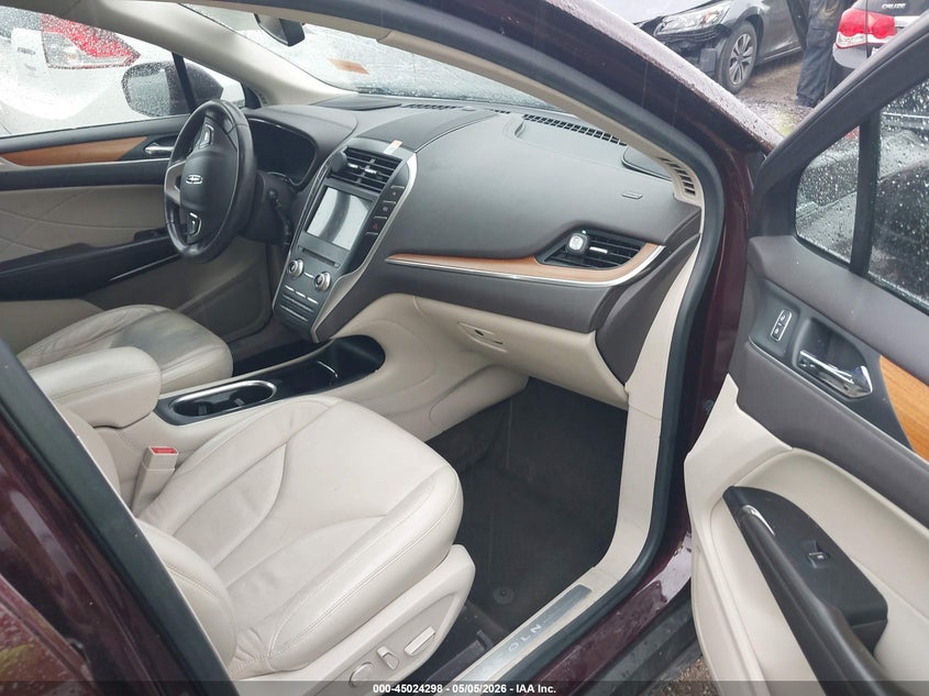 2019 Lincoln Mkc VIN 5LMCJ2C91KUL22862 IAAI salvage auction — FRONT END, Salvage (Ohio), sold $2,550 on 2026-07-17 (photo 5)