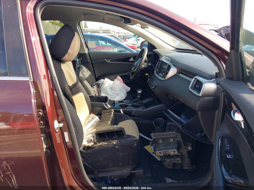 2019 Kia Sorento VIN 5XYPG4A39KG535836 IAAI salvage auction — THEFT, Salvage (California), sold $900 on 2026-07-30 (photo 5)