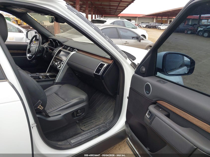 2017 Land rover Discovery VIN SALRRBBV8HA044943 IAAI salvage auction — NORMAL WEAR, Clear-Dealer Only (Arizona), sold $3,525 on 2026-07-21 (photo 5)