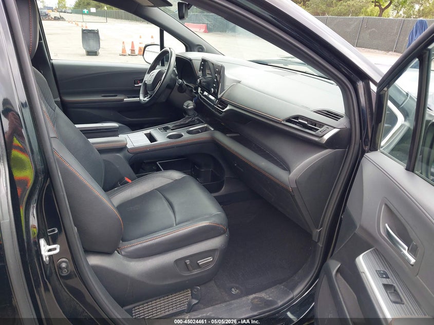 2021 Toyota Sienna VIN 5TDDRKECXMS054950 IAAI salvage auction — FRONT END, Salvage (California), sold $13,000 on 2026-07-29 (photo 5)