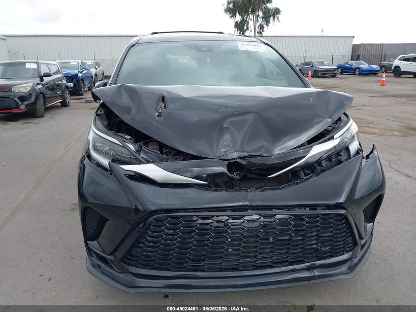 2021 Toyota Sienna VIN 5TDDRKECXMS054950 IAAI salvage auction — FRONT END, Salvage (California), sold $13,000 on 2026-07-29 (photo 6)