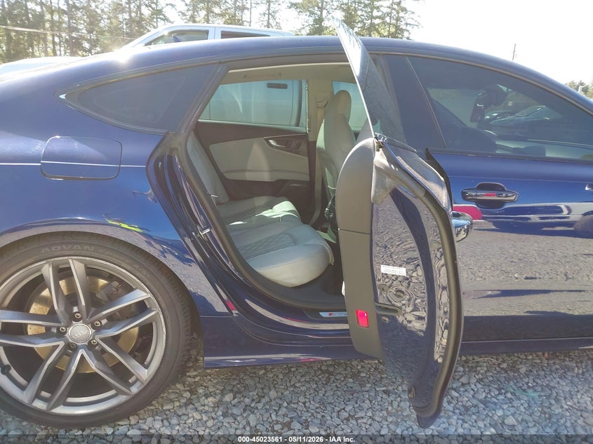 2013 Audi S7 VIN WAU32AFC9DN037715 IAAI salvage auction — RIGHT FRONT, Bill Of Sale (Washington), sold $2,600 on 2026-07-30 (photo 8)