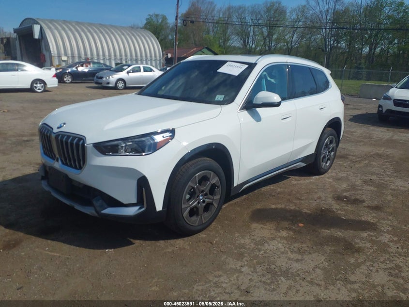 2026 BMW X1 VIN WBX73EF01T5618108 IAAI salvage auction — RIGHT FRONT, Salvage Title, sold $18,800 on 2026-07-12 (photo 2)