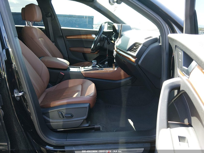 2021 Audi Q5 VIN WA1E2AFY7M2045377 IAAI salvage auction — UNKNOWN, Salvage Title, sold $9,000 on 2026-08-28 (photo 5)