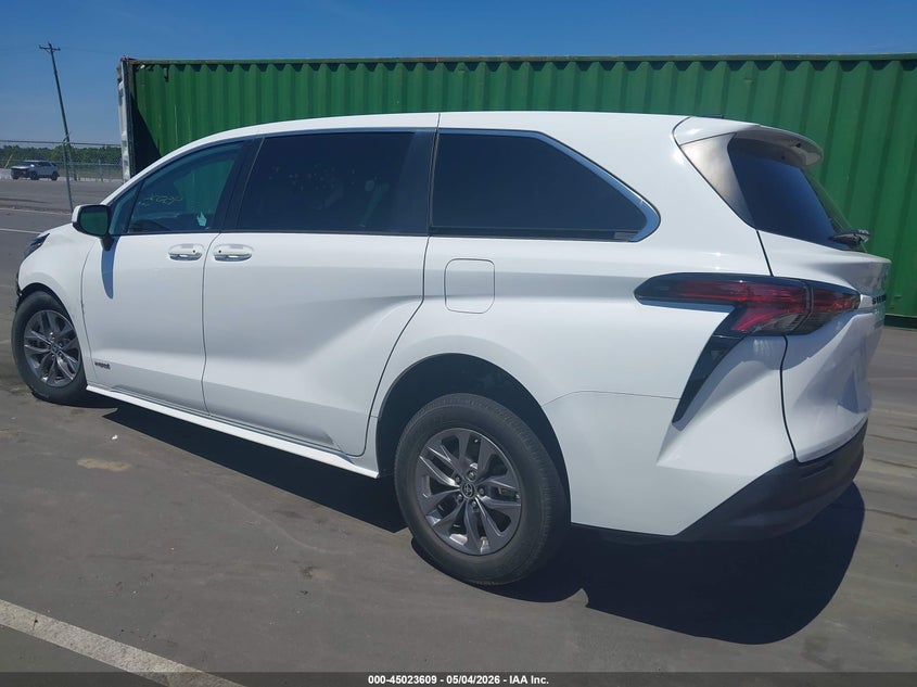 2021 Toyota Sienna VIN 5TDKRKEC1MS030625 IAAI salvage auction — RIGHT FRONT, Salvage (North Carolina), sold $8,100 on 2026-07-23 (photo 3)