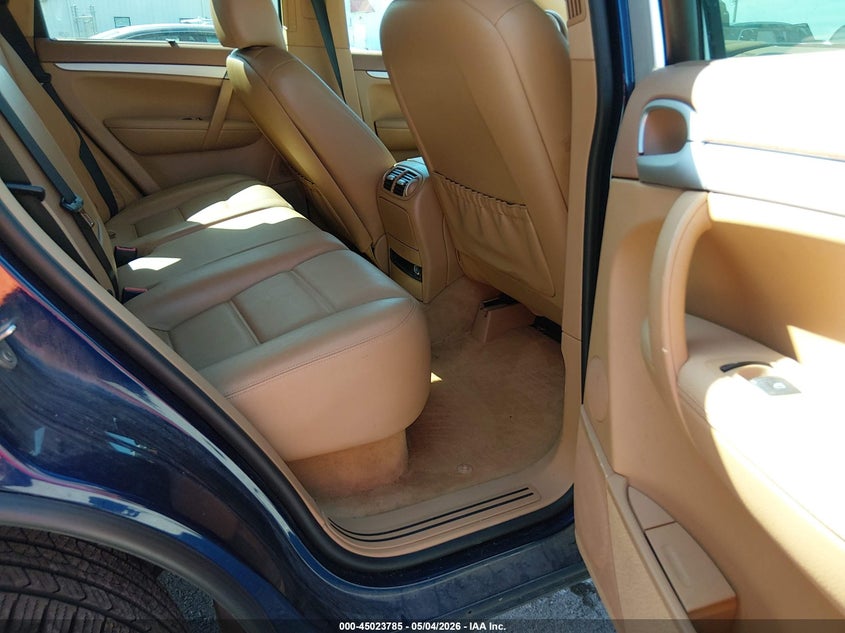 2010 Porsche Cayenne VIN WP1AA2AP4ALA08612 IAAI salvage auction — RIGHT FRONT, Salvage (Missouri), sold $525 on 2026-07-09 (photo 8)