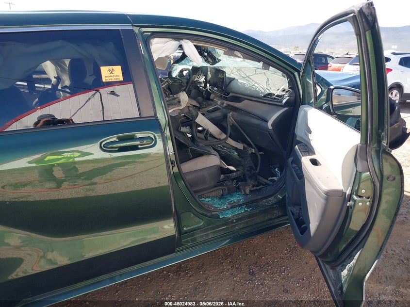 2023 Toyota Sienna VIN 5TDKSKFC4PS087201 IAAI salvage auction — ROLLOVER, Salvage (Montana), sold $2,075 on 2026-07-15 (photo 5)