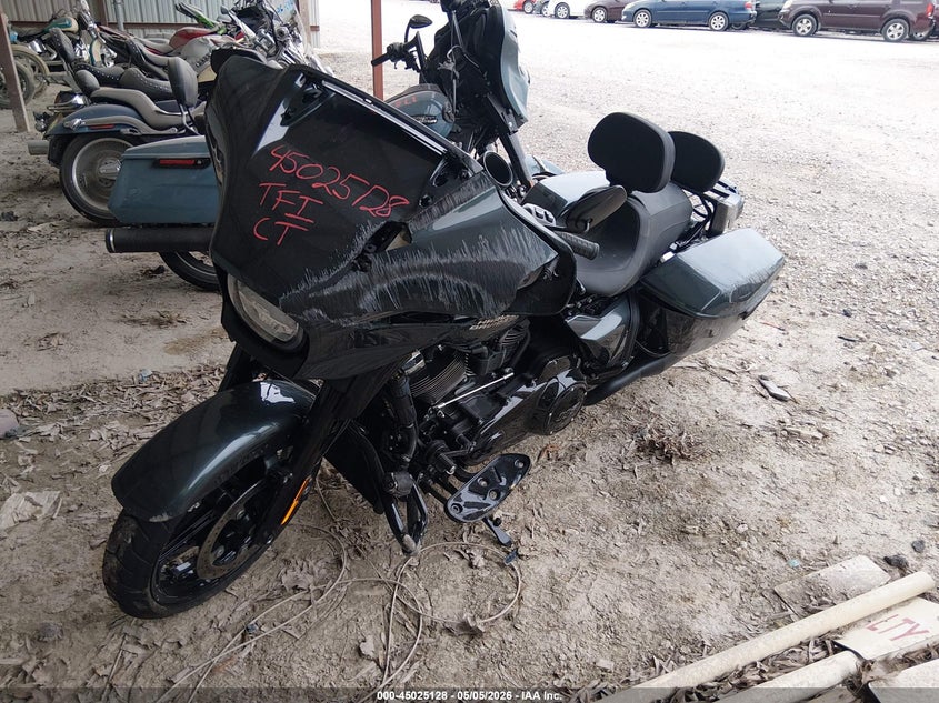2025 Harley-davidson Street glide VIN 1HD1KB716SB606899 IAAI salvage auction — ROLLOVER, Salvage (Tennessee), sold $11,500 on 2026-07-07 (photo 2)