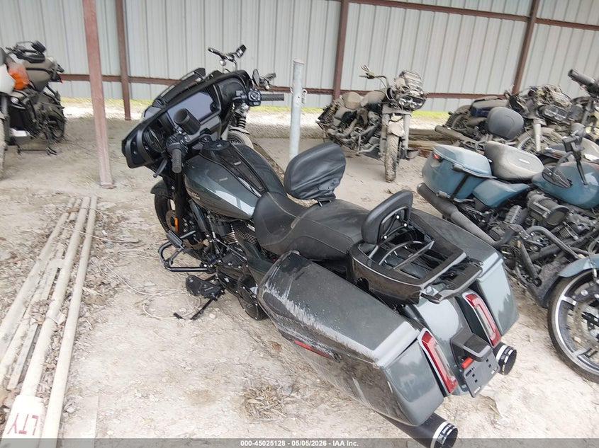 2025 Harley-davidson Street glide VIN 1HD1KB716SB606899 IAAI salvage auction — ROLLOVER, Salvage (Tennessee), sold $11,500 on 2026-07-07 (photo 3)