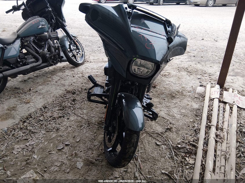 2025 Harley-davidson Street glide VIN 1HD1KB716SB606899 IAAI salvage auction — ROLLOVER, Salvage (Tennessee), sold $11,500 on 2026-07-07 (photo 5)