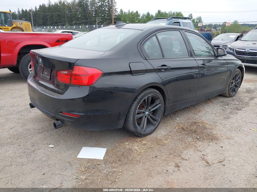 2013 BMW 3er VIN WBA3A9C5XDF475595 IAAI salvage auction — LEFT FRONT, Salvage (Texas), sold $1,550 on 2026-08-05 (photo 4)