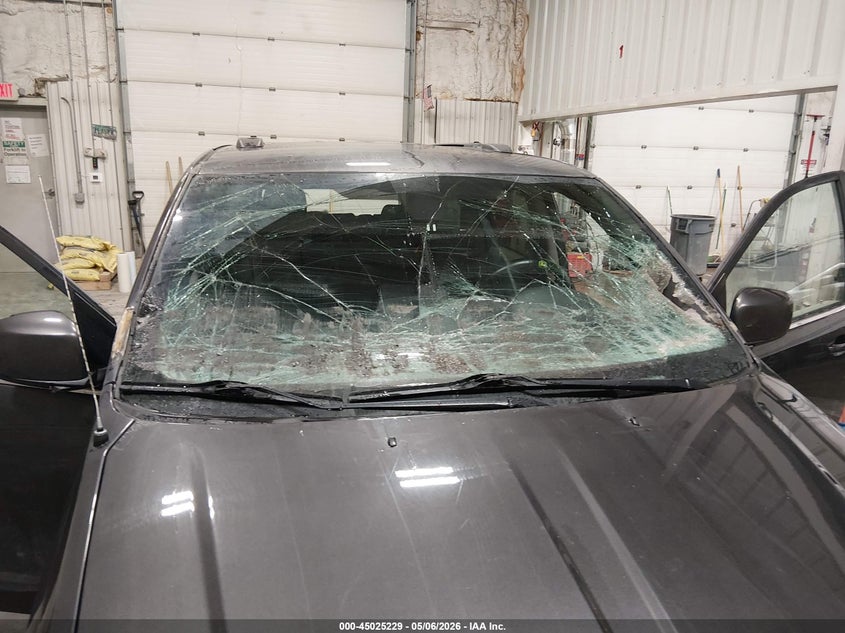 2019 Dodge Caravan VIN 2C4RDGCGXKR693679 IAAI salvage auction — FRONT & REAR, Original (Alaska), sold $2,050 on 2026-08-27 (photo 6)