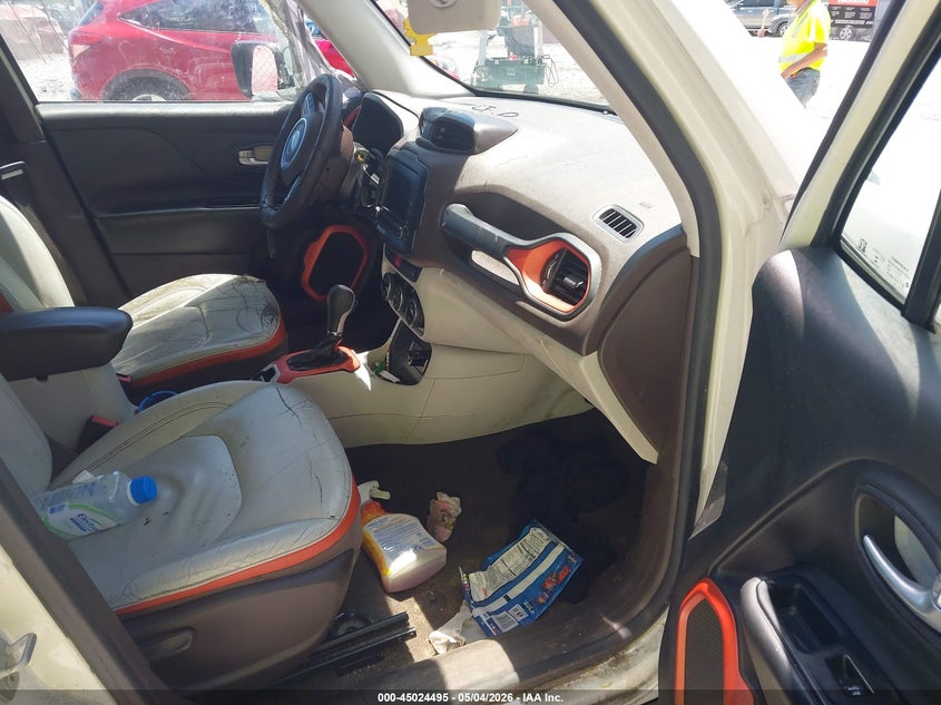 2016 Jeep Renegade VIN ZACCJADT1GPC61405 IAAI salvage auction — FRONT END, Rebuildable (Florida), sold $725 on 2026-08-20 (photo 5)