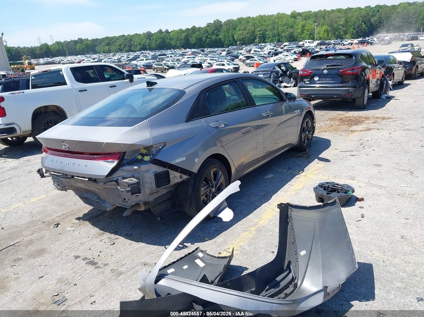 2023 Hyundai Elantra VIN KMHLM4AG1PU395471 IAAI salvage auction — REAR END, Salvage Title, sold $5,800 on 2026-07-08 (photo 4)