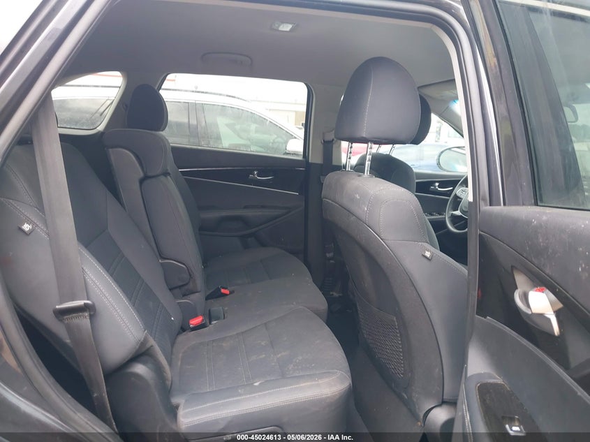 2019 Kia Sorento VIN 5XYPG4A36KG520890 IAAI salvage auction — LEFT REAR, Clear (Oklahoma), sold $3,350 on 2026-07-15 (photo 8)