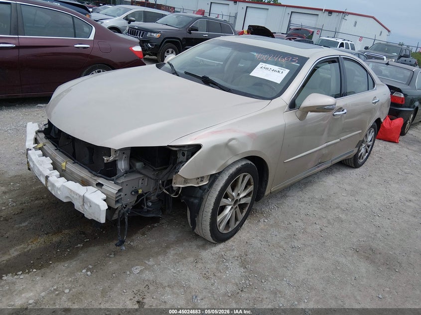 2011 Lexus ES VIN JTHBK1EGXB2448055 IAAI salvage auction — FRONT & REAR, Salvage (Kentucky), sold $725 on 2026-07-31 (photo 2)