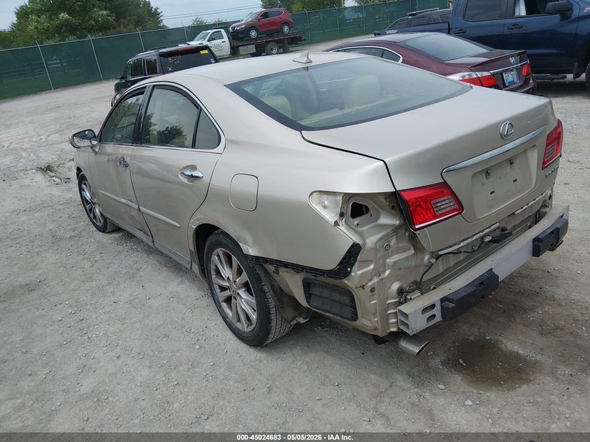 2011 Lexus ES VIN JTHBK1EGXB2448055 IAAI salvage auction — FRONT & REAR, Salvage (Kentucky), sold $725 on 2026-07-31 (photo 3)