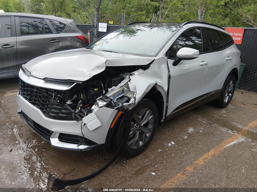 2025 Kia Sportage VIN 5XYK43DF8SG289946 IAAI salvage auction — LEFT FRONT, Salvage (Missouri), sold $10,500 on 2026-07-29 (photo 2)